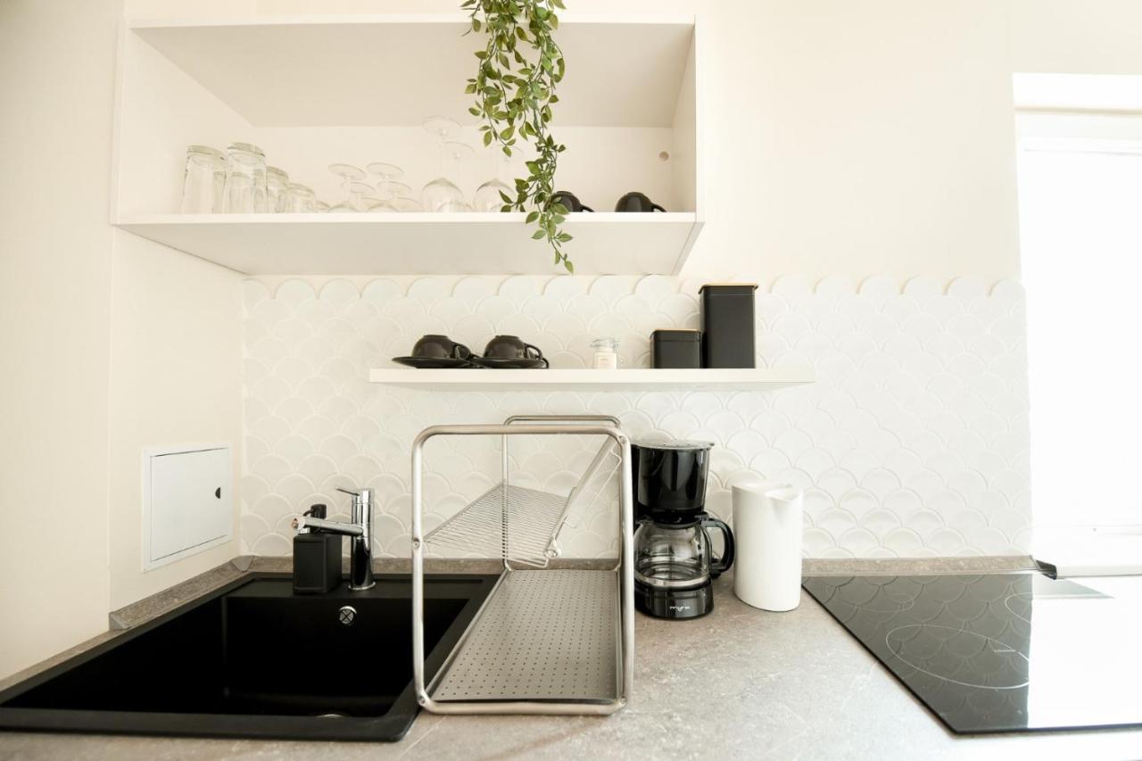 The Dream Apartment - Near Radisson Hotel Бухарест Екстер'єр фото